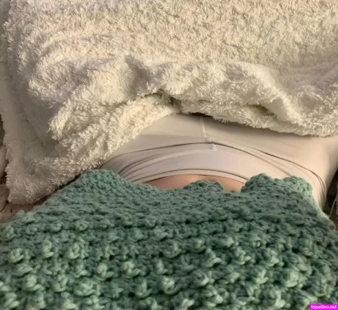 Watchmeknit OnlyFans Thumbnail #MBBmVoZPbh