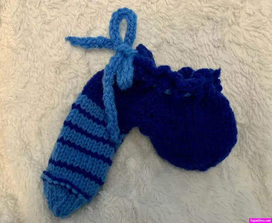 Watchmeknit OnlyFans Thumbnail #ZlgLHfWYja