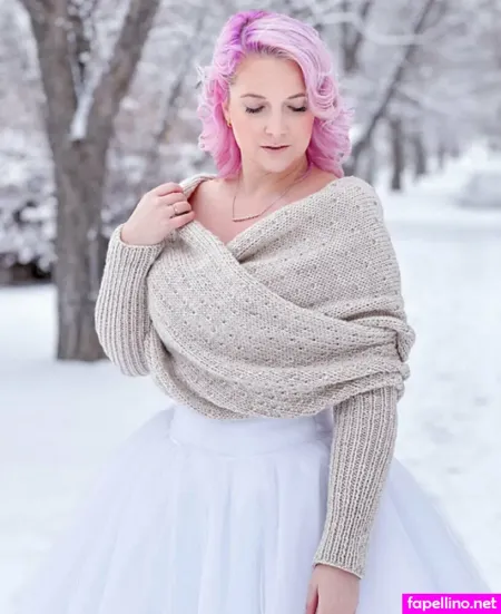 Watchmeknit OnlyFans Thumbnail #jNKk2pXWyp