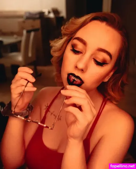 Waverlyluxe OnlyFans Thumbnail #2cvYZJiz9M