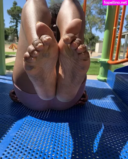 Waveysolezz OnlyFans Thumbnail #3oFATxVE51