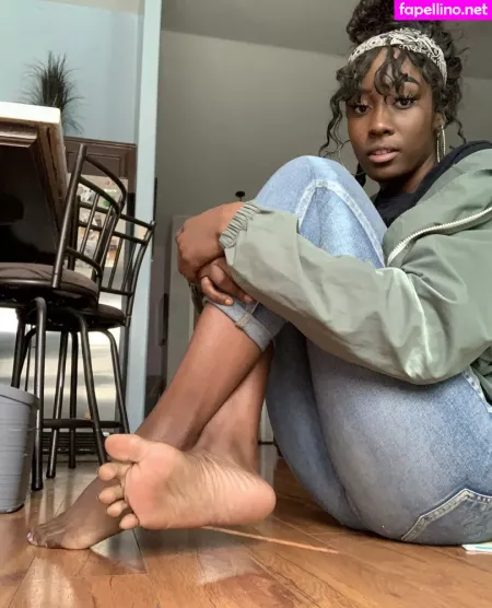 Waveysolezz OnlyFans Thumbnail #f2sP0qvQv3