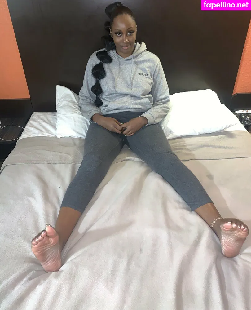 wavey.soles, waveysolezz Nude Leaked OnlyFans Photo #hZNMjrxZsR