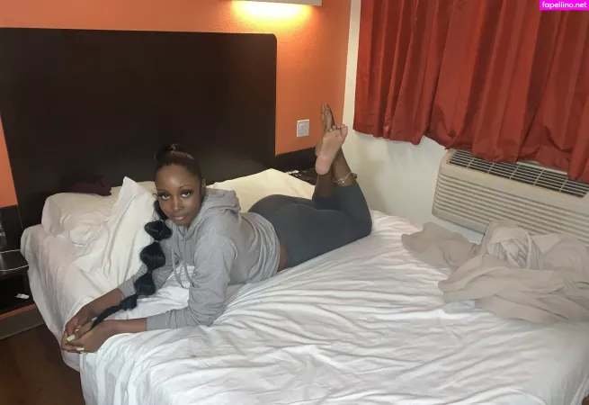 Waveysolezz OnlyFans Thumbnail #qdPELJqq2W