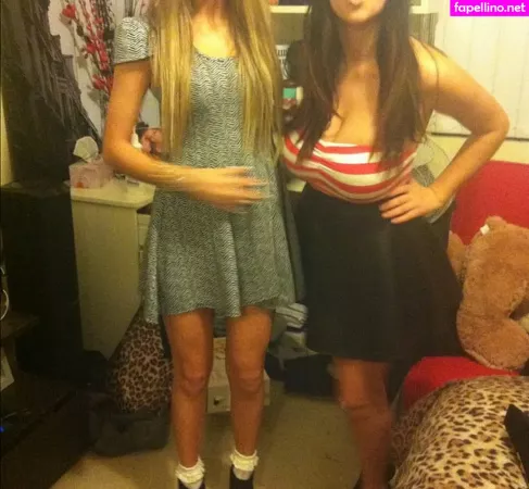 Wears Ren OnlyFans Thumbnail #l0eicJo3vv