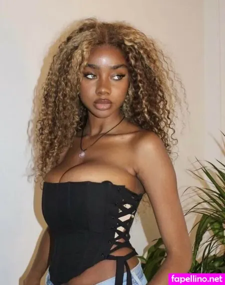 Webeecca OnlyFans Thumbnail #WFmj8at4Lu