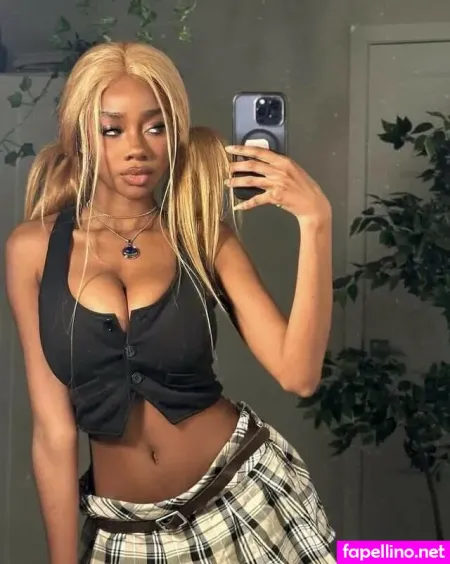 Webeecca OnlyFans Thumbnail #d3WHPN5XOw