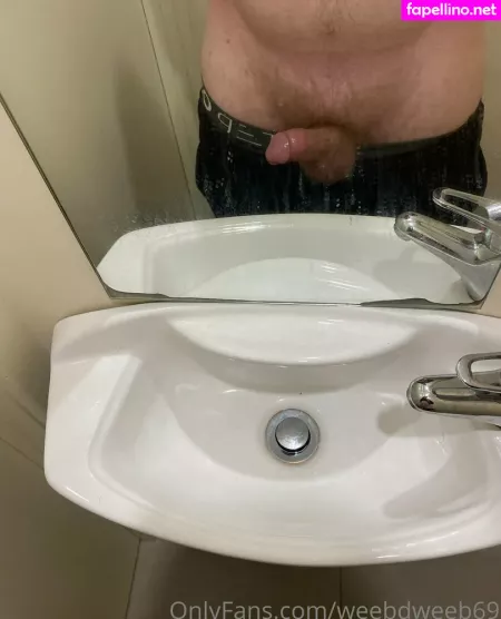 Weebdweeb69 OnlyFans Thumbnail #7rrU6h3WpN