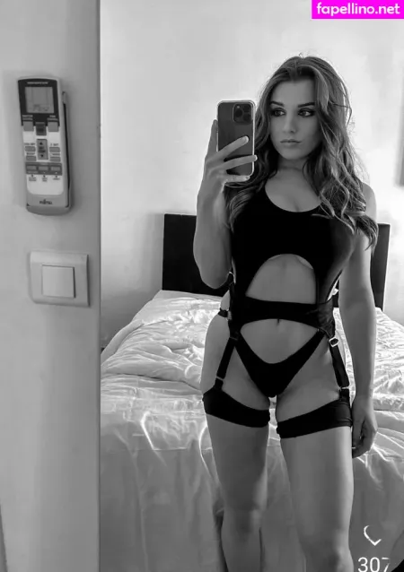 Weenzly OnlyFans Thumbnail #5CPl2dfvLY