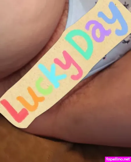 Weirdlypretty666 OnlyFans Thumbnail #OXRLdVdhmB