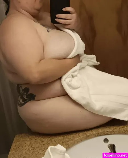 Weirdlypretty666 OnlyFans Thumbnail #kgRMQYv65k