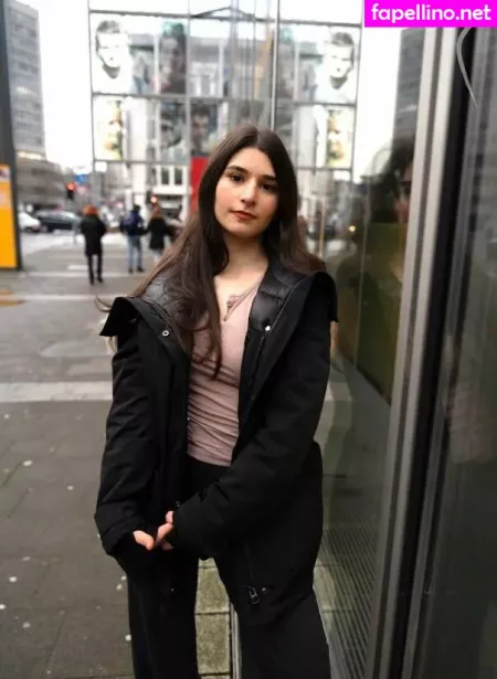 Weirdrole OnlyFans Thumbnail #YSv1MuIsI4