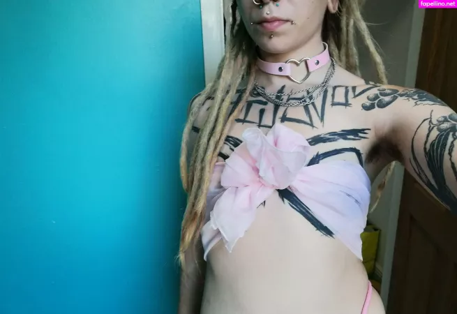 Welcometothesewerfree OnlyFans Thumbnail #SH0LGLLuAR