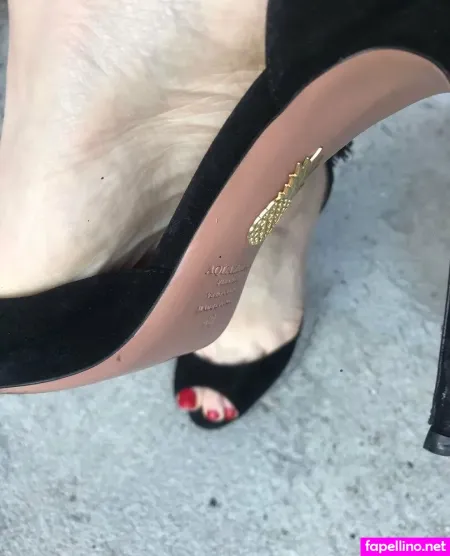 Wellwornbymitzy OnlyFans Thumbnail #DwMPpL24B9