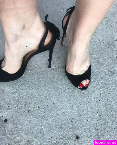 Wellwornbymitzy OnlyFans Thumbnail #RI2t23oc3J