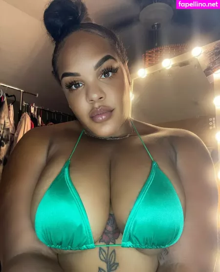 Weloveriri OnlyFans Thumbnail #T7bfpdKGQk