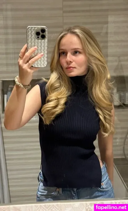 Wemmse Emma OnlyFans Thumbnail #MQtQQbT8pN