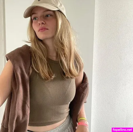 Wemmse Emma OnlyFans Thumbnail #SdtvV1dkSK