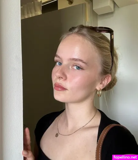 Wemmse Emma OnlyFans Thumbnail #Y3RPeuJCQ1