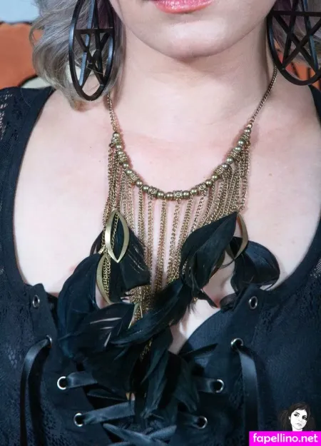 Wenchi OnlyFans Thumbnail #s1ooLiU6Tv