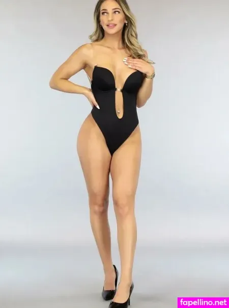 Wendie Vlaar OnlyFans Thumbnail #NUYO5jwRAt