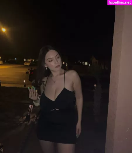 Wendy Chavez OnlyFans Thumbnail #3azfIUFzP2