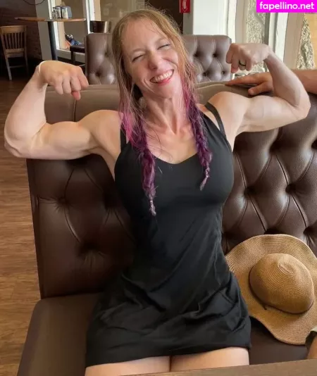 Wendy Lov OnlyFans Thumbnail #AdQ3CClU6U