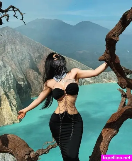 Wenqian Cool OnlyFans Thumbnail #3BFSD3G94W