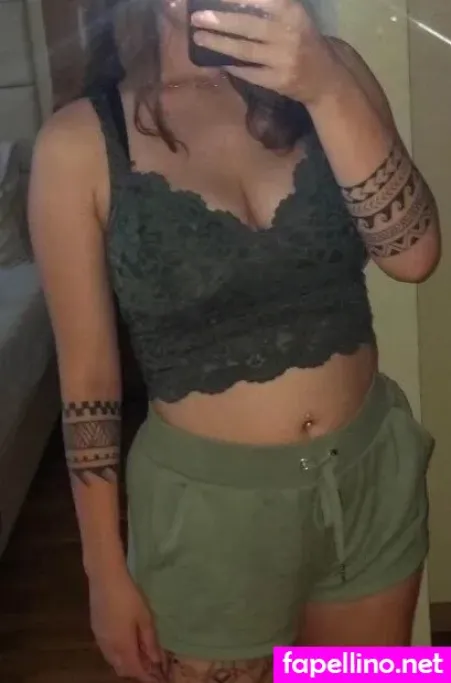 Wer Ist Sie OnlyFans Thumbnail #kj1RUtSBTW