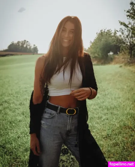 Wer Kennt Sie OnlyFans Thumbnail #BTTNUHmCSD