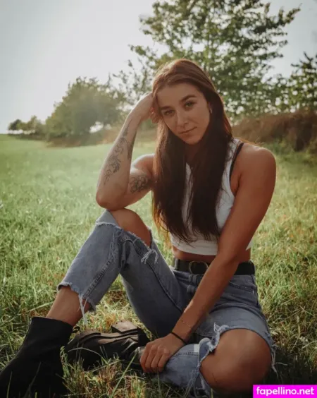 Wer Kennt Sie OnlyFans Thumbnail #k9tjfEEQEN