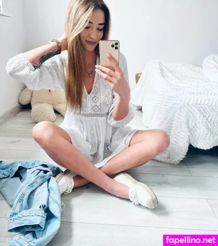 Weronika Wos OnlyFans Thumbnail #y5PQpSfVp4