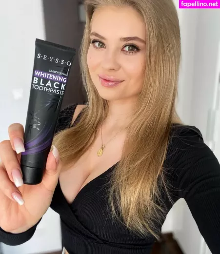 Weronika Zubowicz OnlyFans Thumbnail #SAO9pRckJd