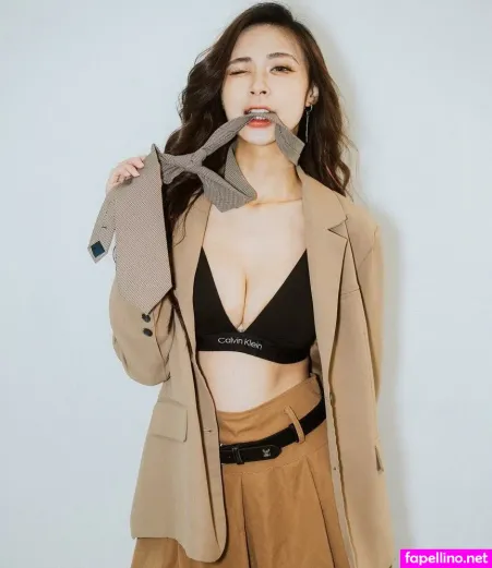 West Tung OnlyFans Thumbnail #2DPiOOzBnx