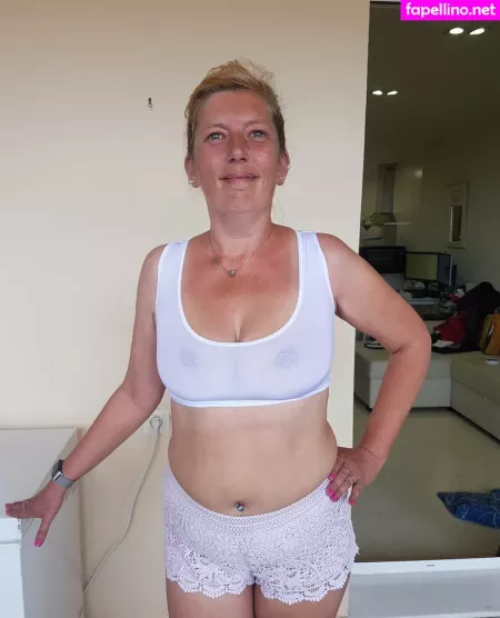 Wet Naughty Kitty OnlyFans Thumbnail #b4Vu0B9f51