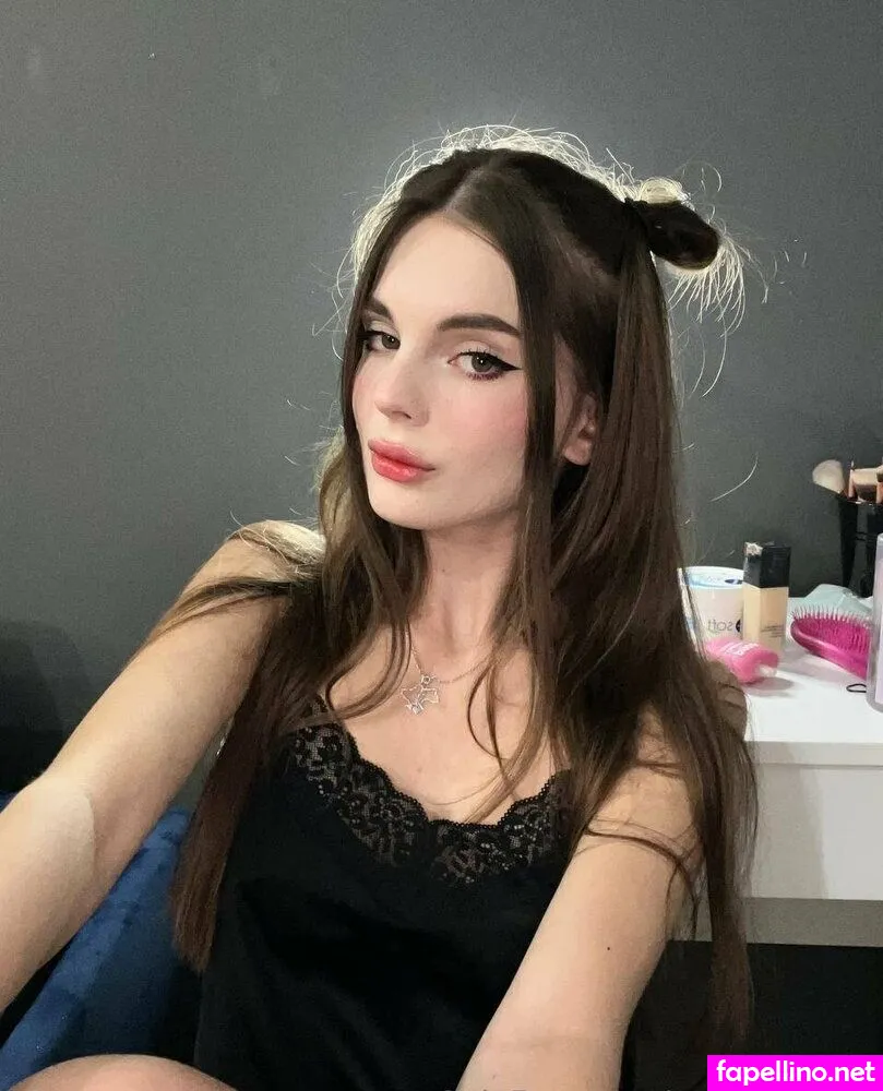 itzsonyaaa, jerampuaka, roxi_ross, wetty_sonya Nude Leaked OnlyFans Photo #9MuGlI1CLR