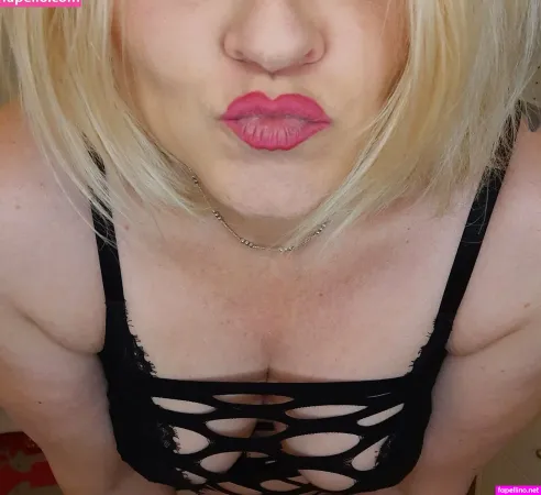 Wetwildwifefree OnlyFans Thumbnail #YK5phDhr9u