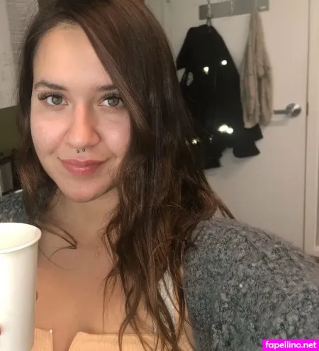 Whatsunderneath69 OnlyFans Thumbnail #aTVIY7qFUr