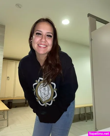 Whatsunderneath69 OnlyFans Thumbnail #pjPqYZTRxA