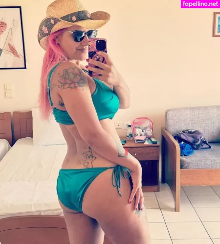 Whatsupfoxxy OnlyFans Thumbnail #RkETdbtzXT