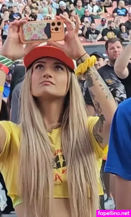 Wheezyblonde OnlyFans Thumbnail #CatBsxcTt4