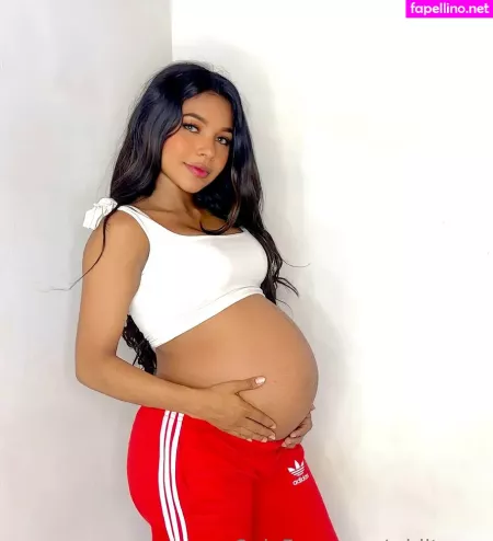 Whiitneey OnlyFans Thumbnail #S4b4oCk3b0