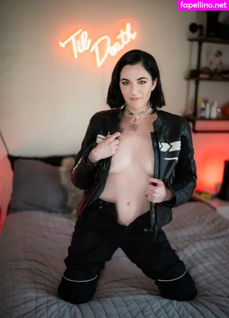 Whiskey Shotz OnlyFans Thumbnail #gHnCMPKNBb