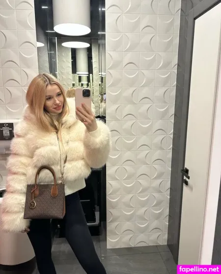 White Baby OnlyFans Thumbnail #nm2XUS9OLg