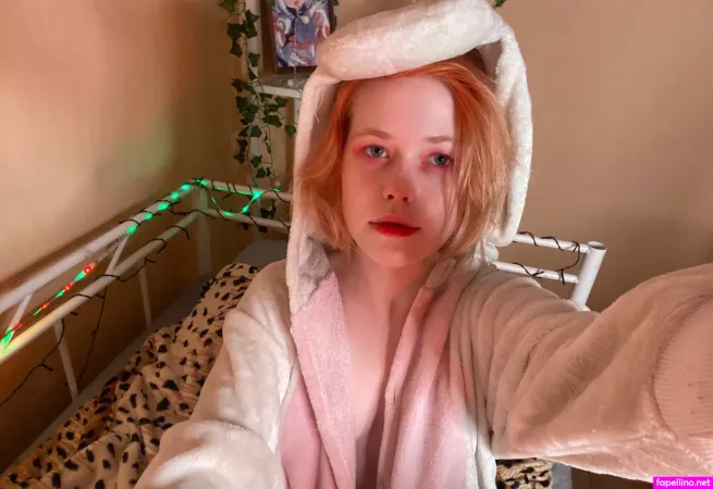 White Blond OnlyFans Thumbnail #DpqZ7dIqyl