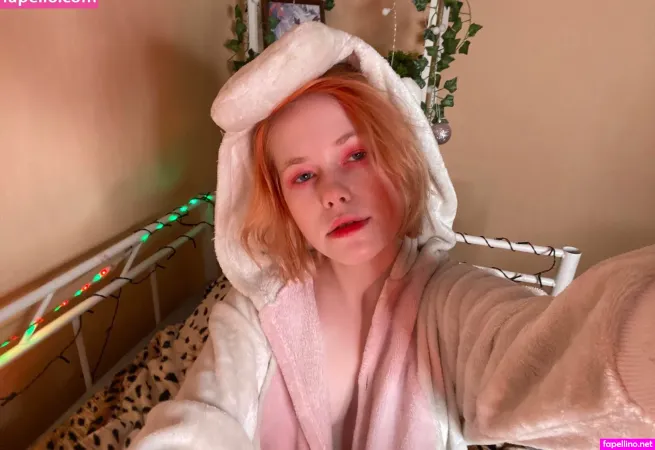 White Blond OnlyFans Thumbnail #uDXkEBpt2w