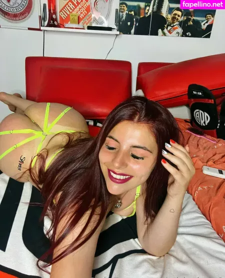 White Hen OnlyFans Thumbnail #nDxWUE3HSp