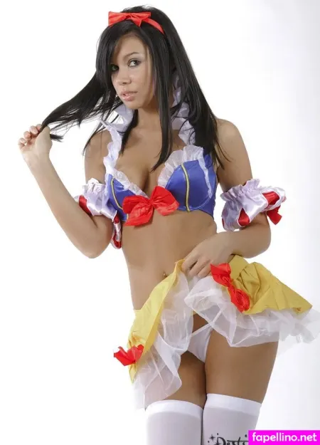 White Snow Main Profile Photo