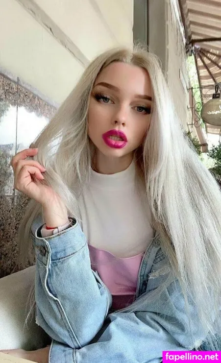 White Vikki OnlyFans Thumbnail #FzWyOqzE0w