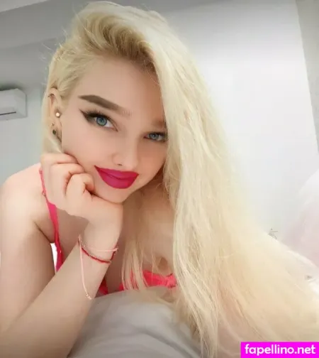 White Vikki OnlyFans Thumbnail #Wg2istSc9C